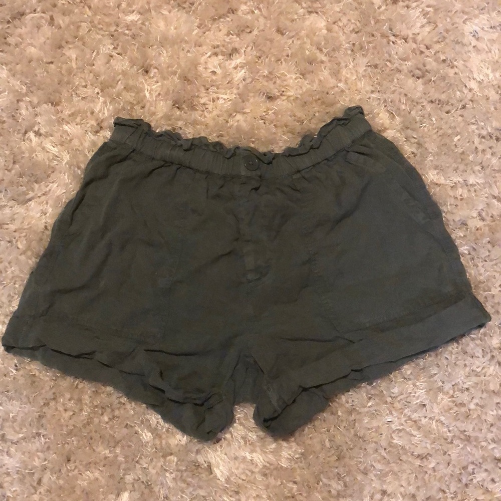 Green Aerie camp shorts, size S